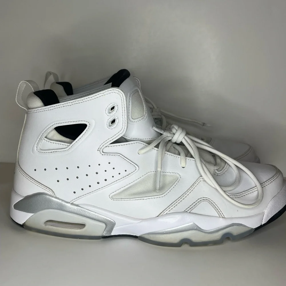 NIKE AIR JORDAN